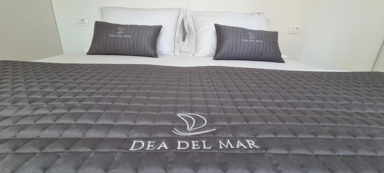 Dea Del Mar Apartments 이졸라 외부 사진